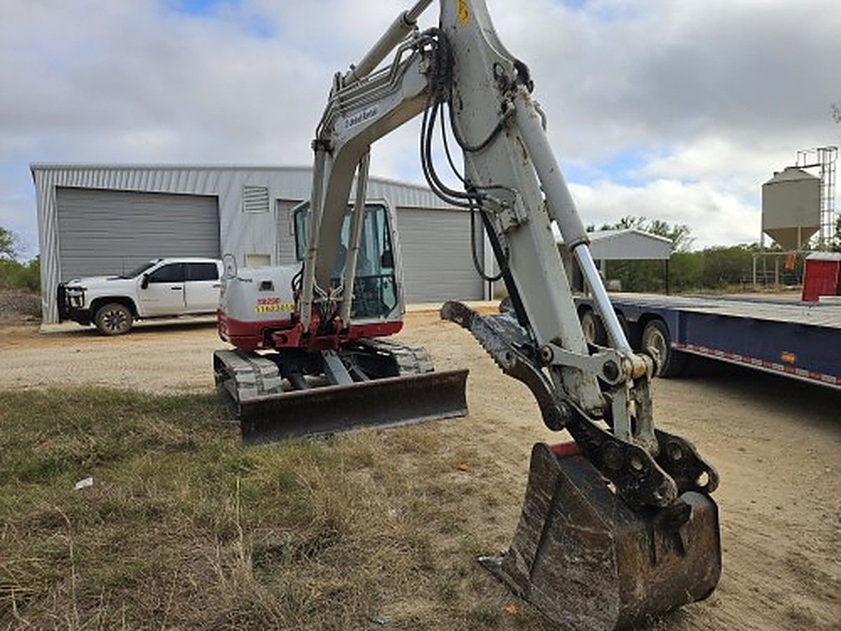TAKEUCHI TB290C photo 2