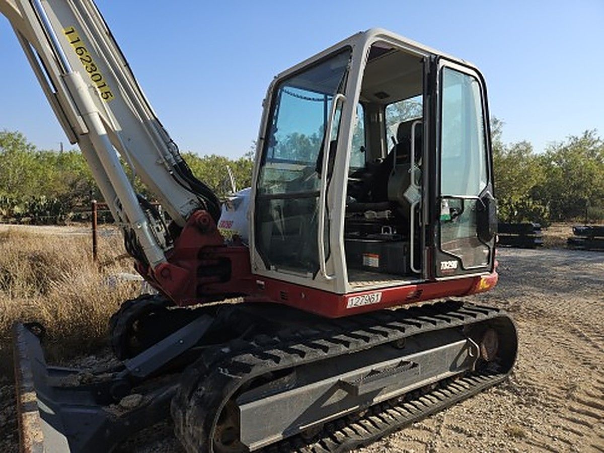TAKEUCHI TB290C photo 6