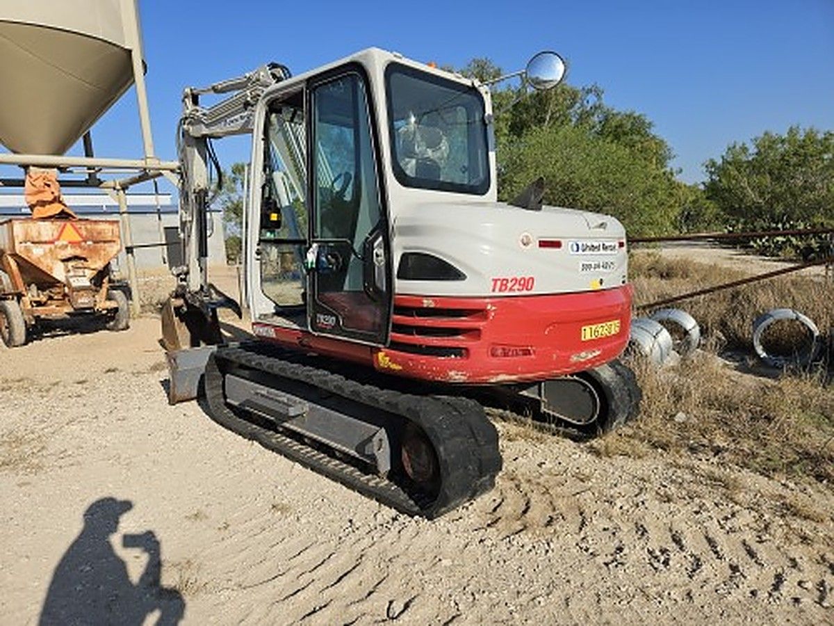 TAKEUCHI TB290C photo 9