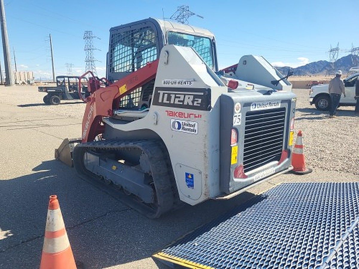 TAKEUCHI TL12R2-CR photo 2