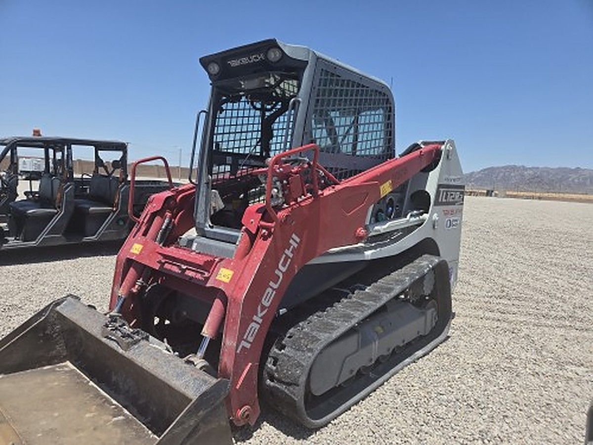 TAKEUCHI TL12R2-CR photo 12