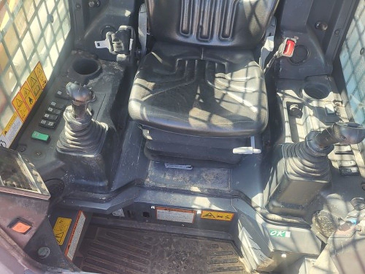 TAKEUCHI TL12R2-CR photo 14