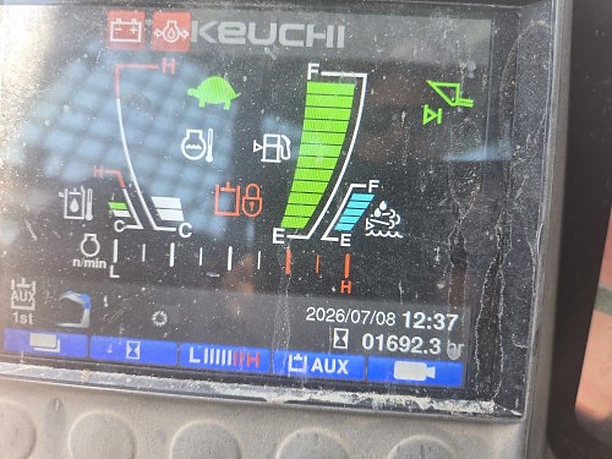 TAKEUCHI TL12R2-CR photo 4