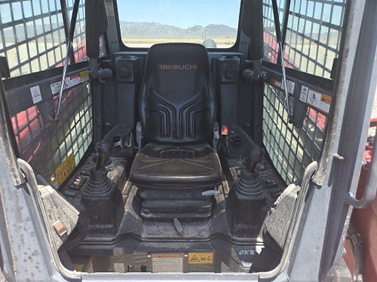 TAKEUCHI TL12R2-CR photo 6