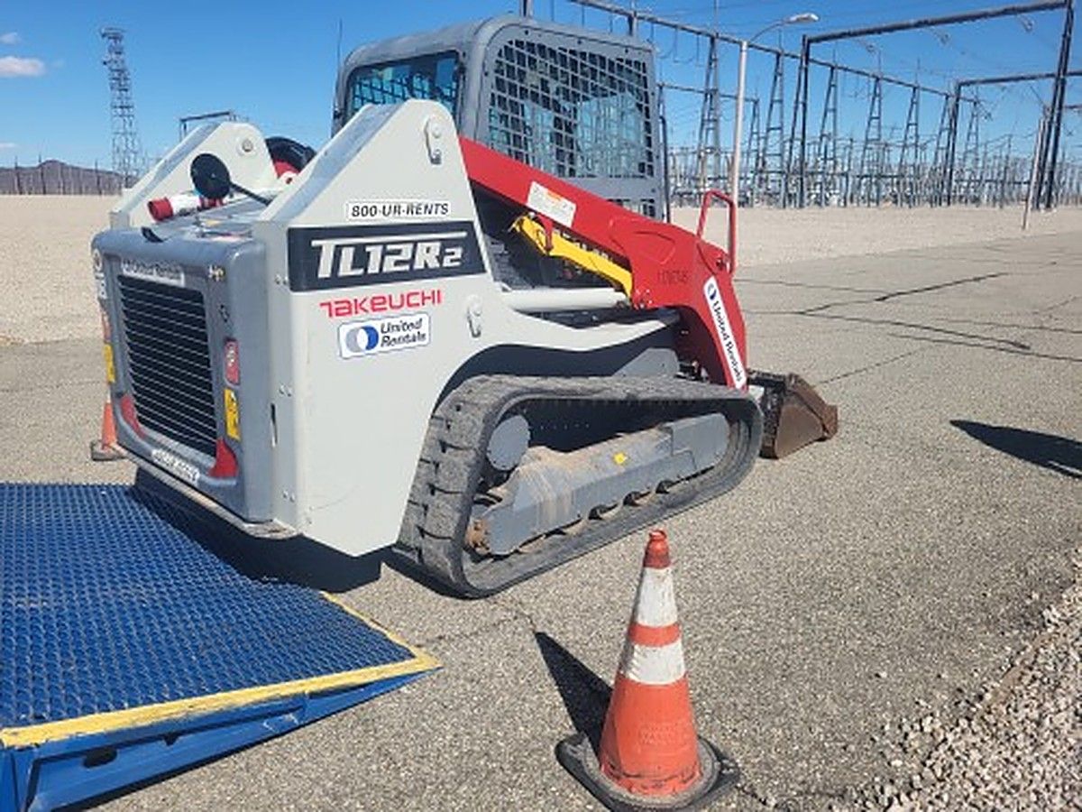 TAKEUCHI TL12R2-CR photo 9