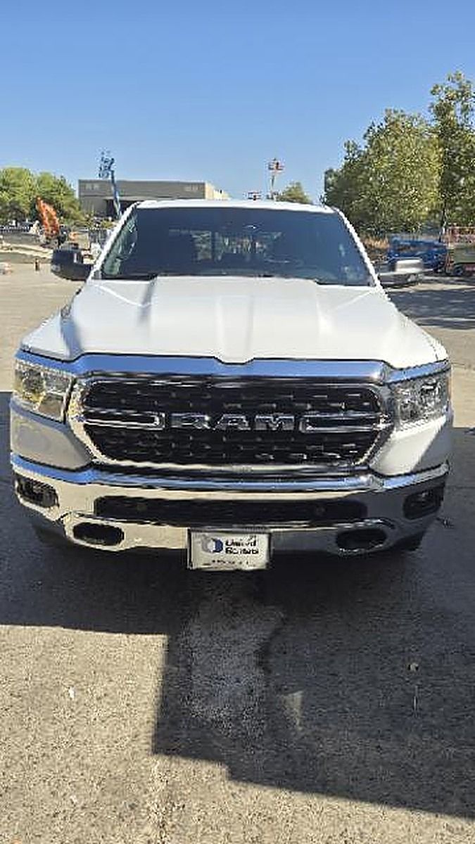 RAM 1500CREWBHNG4WD photo 2