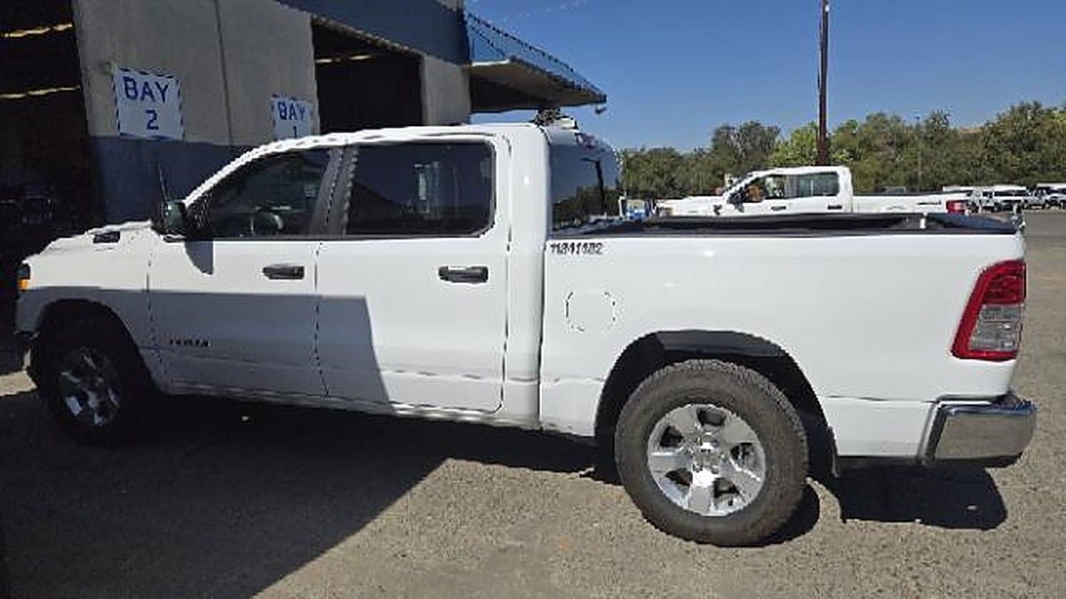 RAM 1500CREWBHNG4WD photo 7