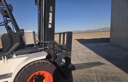 2025 Bobcat D90S-9 FORKLIFT WHSE 20000-22499# PNEUMATIC