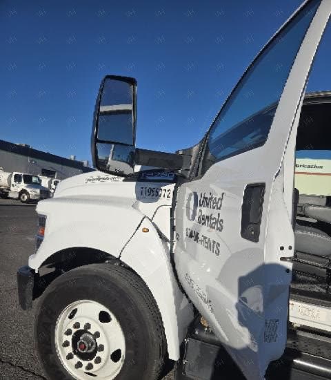 2025 Ford F-750 STAKE TRUCK STAKE 22' W/LIFT GATE GAS