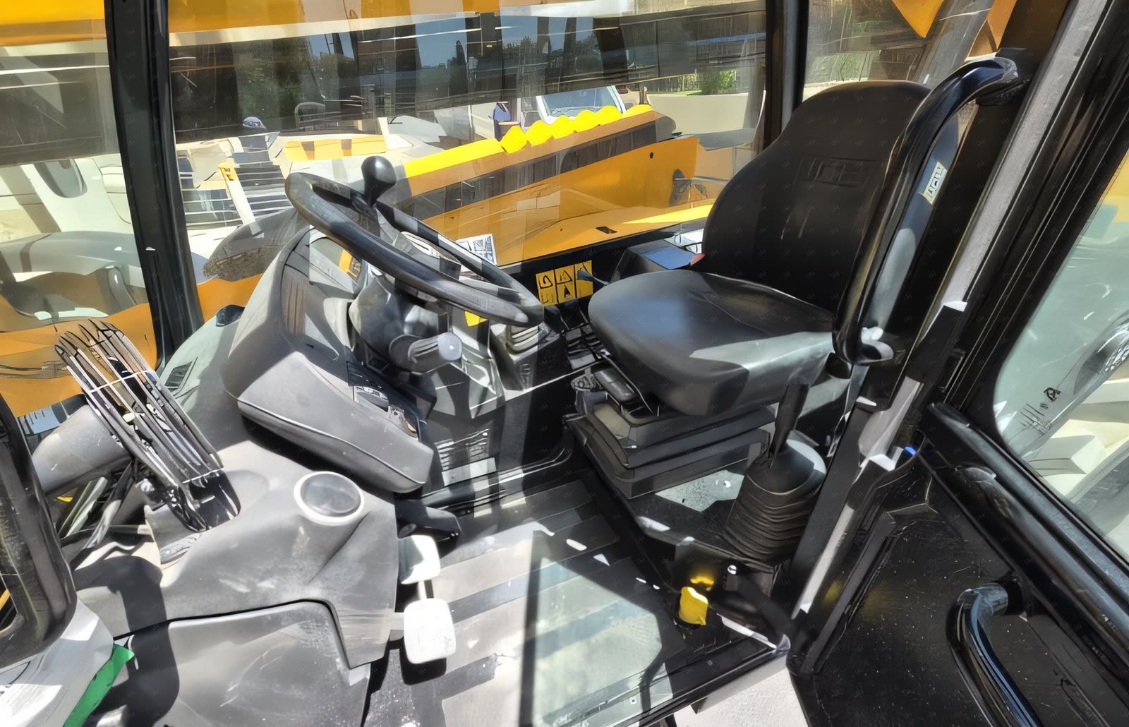 2025 JCB 507-42 FORKLIFT VARIABLE REACH 7000# 38-44'