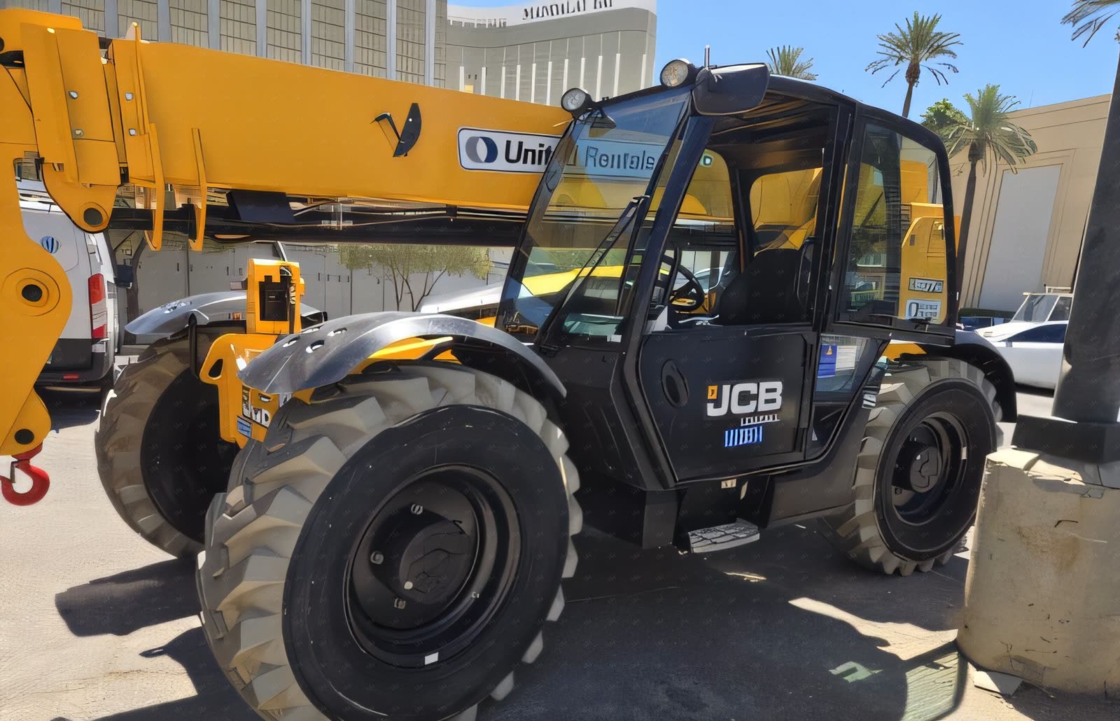 2025 JCB 507-42 FORKLIFT VARIABLE REACH 7000# 38-44'