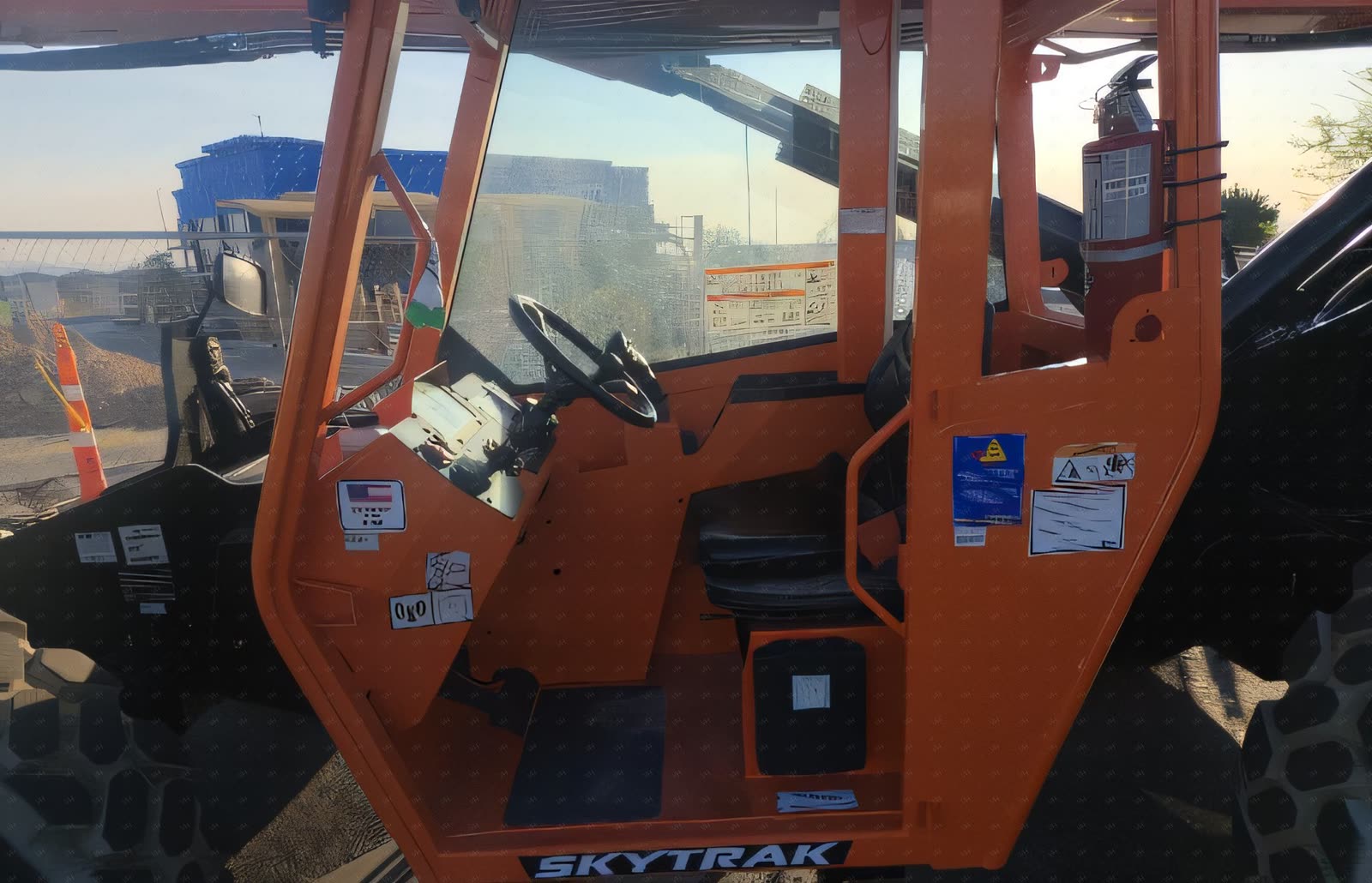 2025 JLG 8042 FORKLIFT VARIABLE REACH 8000# 40-49'