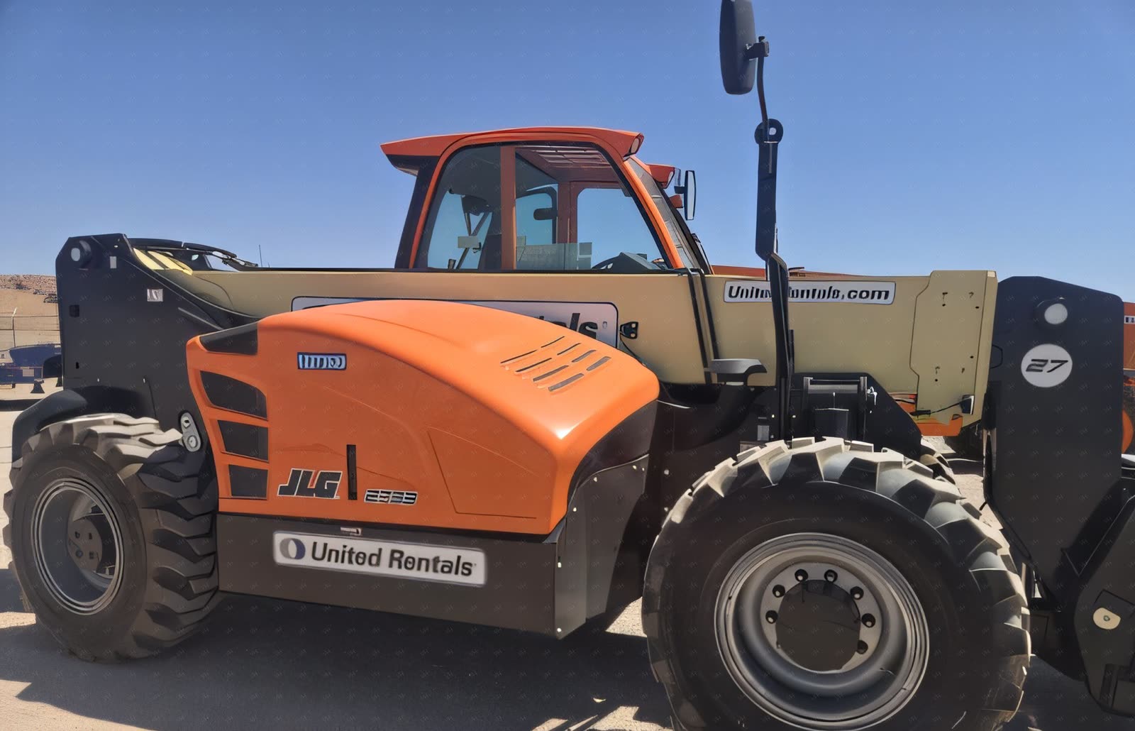 2026 JLG 2733 FORKLIFT VARIABLE REACH 26-32000# 32'